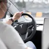 Tesla FSD en Europe : le vote décisif repoussé à décembre
