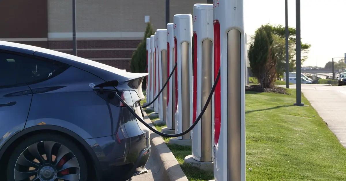 Tesla autorise enfin l'arrachage d'urgence de ses bornes